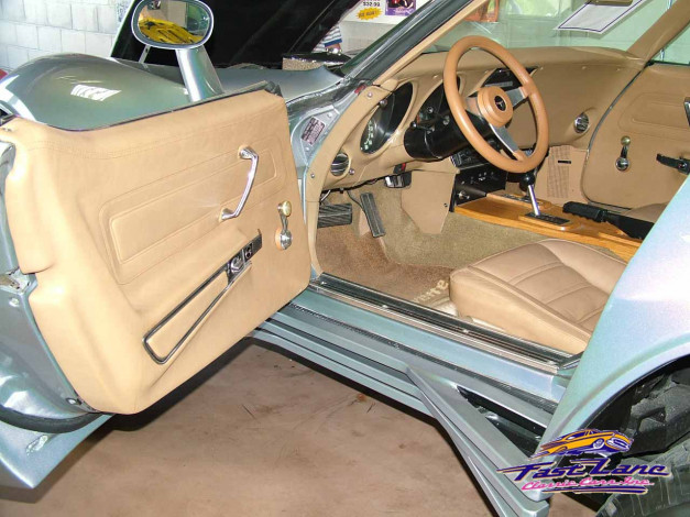 Обои картинки фото chevrolet, corvette, c3, 4x4, автомобили, интерьеры