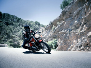 Картинка triumph thruxton 2007 мотоциклы