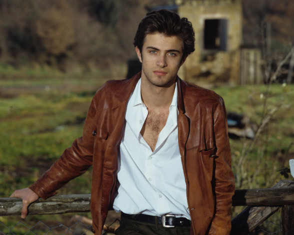 Обои картинки фото kim, rossi, stuart, мужчины