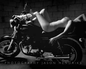 Картинка мотоциклы мото девушкой