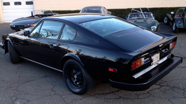 Обои картинки фото aston, martin, автомобили, v8