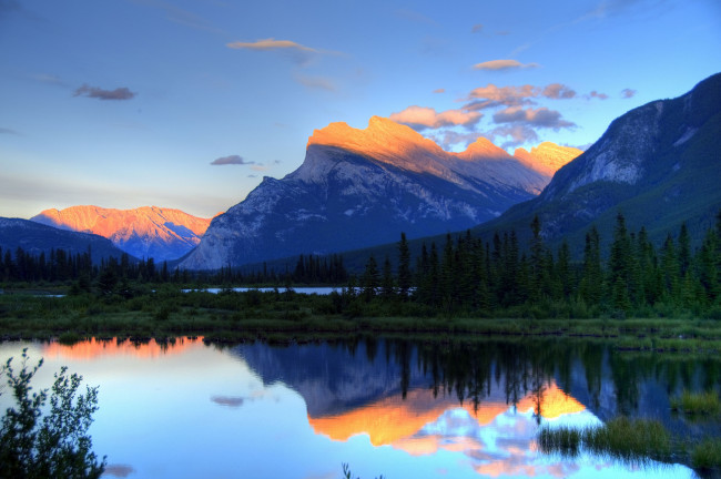 Обои картинки фото природа, реки, озера, озеро, горы, деревья, отражение, пейзаж