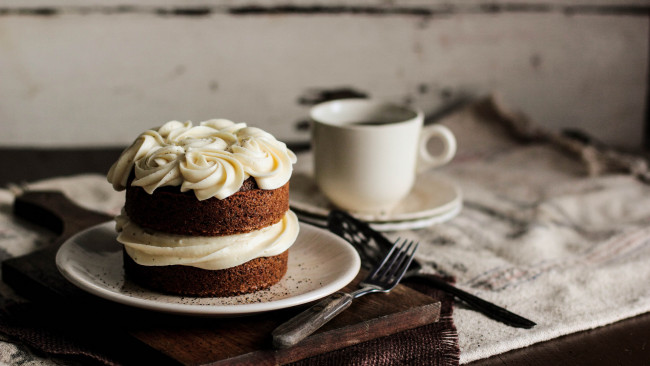 Обои картинки фото еда, пирожные,  кексы,  печенье, крем, вилка, выпечка, сладкое, десерт, пирожное