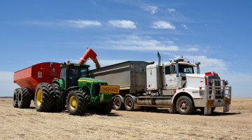 Картинка техника тракторы колесный трактор