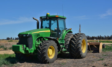 Картинка john+deere техника тракторы трактор колесный