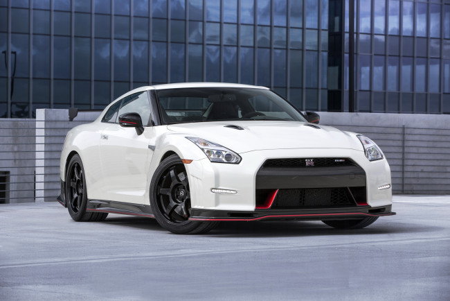 Обои картинки фото 2014 nissan gt-r nismo, автомобили, nissan, datsun, белый, nismo, тюнинг