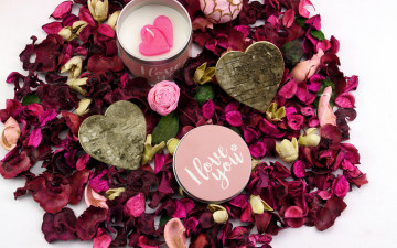 Картинка праздничные день+святого+валентина +сердечки +любовь свеча лепестки признание сердечки