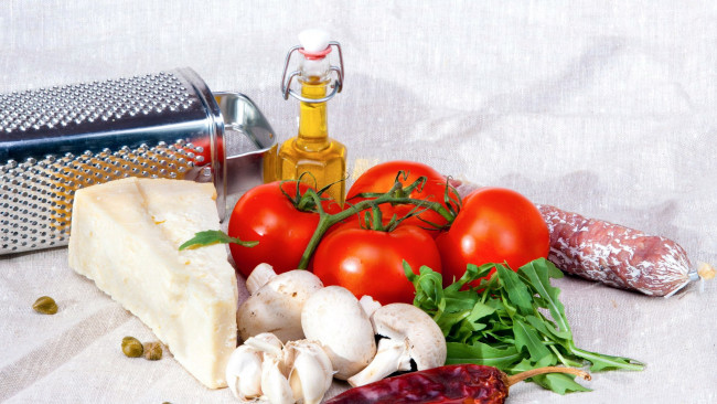 Обои картинки фото еда, разное, колбаса, помидоры, сыр, шампиньоны, томаты