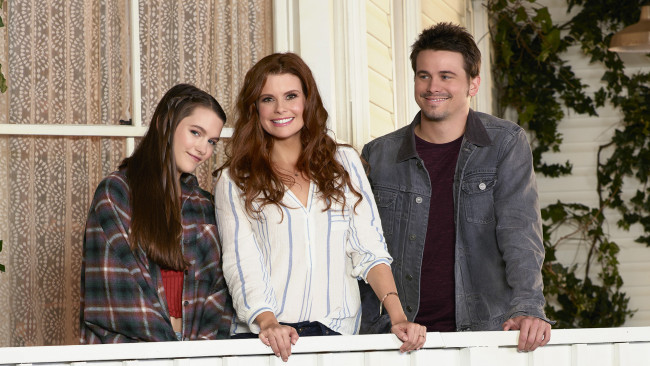 Обои картинки фото kevin , probably,  saves the world, кино фильмы,  saves the world , сериал, персонажи