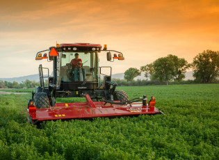 Картинка техника комбайны macdon