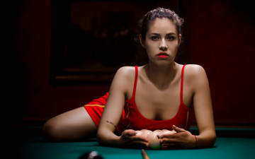 Картинка девушки -unsort+ брюнетки темноволосые бильярд декольте девушка в красном