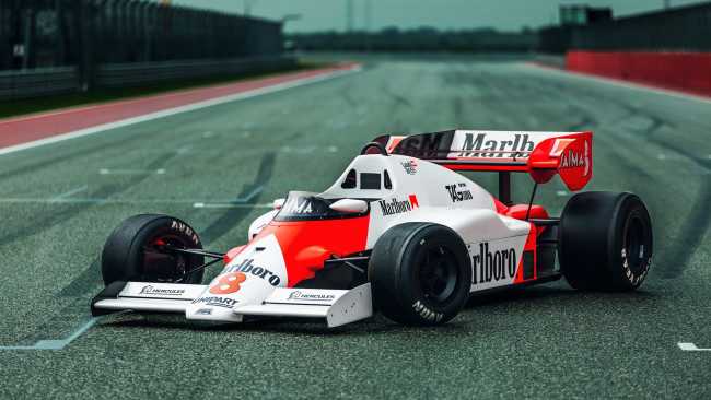 Обои картинки фото спорт, формула 1, 1984, mclaren, mp4-2, ники, лауда