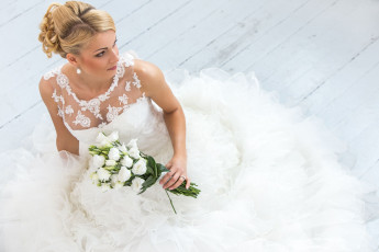 Картинка девушки -+невесты свадебное платье невеста букет