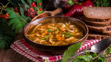Картинка еда первые+блюда рябина мясной суп хлеб