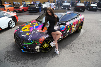 Картинка девушка+и+авто автомобили -авто+с+девушками девушка женщина шатенка темноволосая сексуальная модель звезда позирует разная обувь верхняя стильная одежда нижнее эротическое бельё трусы лифчик колготки чулки аксессуары макияж и множество элементов на фотографии