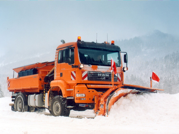 Обои картинки фото man, tga, техника, снегоуборочная