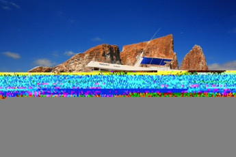 Картинка корабли катера скала