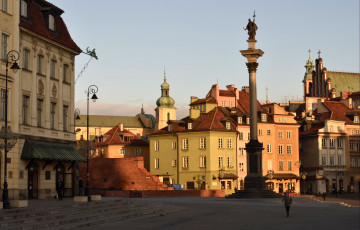 Картинка города варшава польша дома стела фонарь площадь