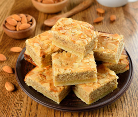 Картинка еда пирожные кексы печенье миндаль пирожное