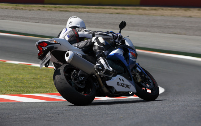 Обои картинки фото спорт, мотоспорт, suzuki, gsxr1000