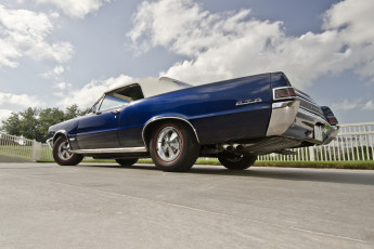 Картинка автомобили pontiac gto