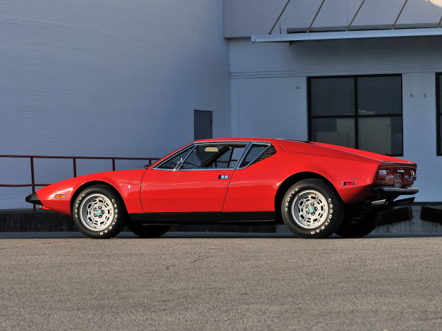 Обои картинки фото автомобили, de tomaso, красный, 1974, us-spec, gts, pantera, de, tomaso