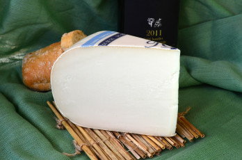 Картинка hollandse+geitenkaas еда сырные+изделия сыр