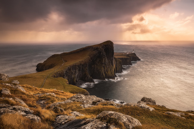 Обои картинки фото природа, побережье, тучи, горизонт, мыс, океан