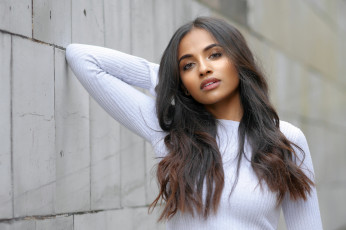 Картинка девушки -unsort+ брюнетки темноволосые лицо взгляд