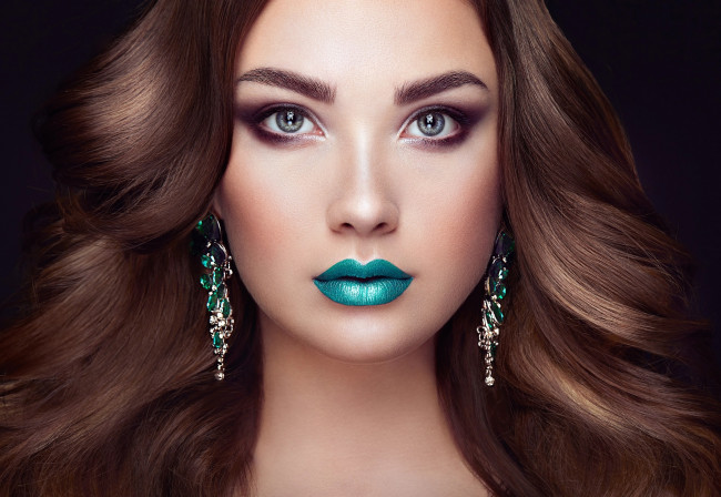 Обои картинки фото девушки, -unsort , лица,  портреты, цветы, взгляд, девушка, саша, oleg, gekman, глаза