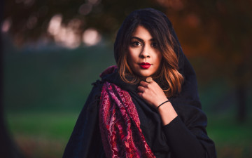 Картинка девушки -unsort+ брюнетки темноволосые шатенка платок лицо