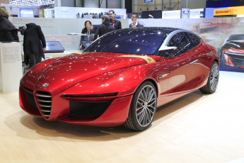 Картинка alfa+romeo+gloria автомобили выставки+и+уличные+фото красный люди салон выставка