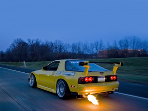 Картинка автомобили выставки уличные фото