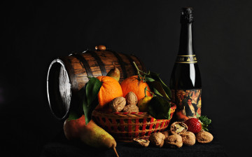 Картинка еда натюрморт бочонок орехи бутылка клубника апельсины