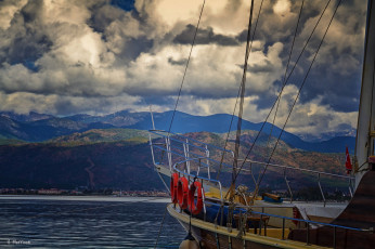 Картинка корабли парусники пейзаж небо горы облака парусник море