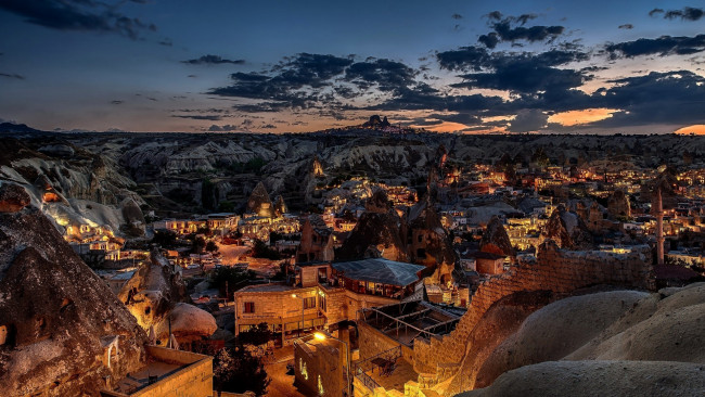 Обои картинки фото goreme, turkey, города, - огни ночного города