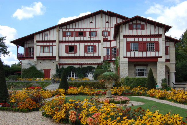 Обои картинки фото города, здания, дома, цветы, дом