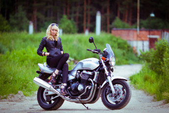 Картинка мотоциклы мото+с+девушкой moto