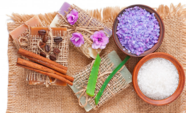 Обои картинки фото разное, косметика,  духи, соль, мыло