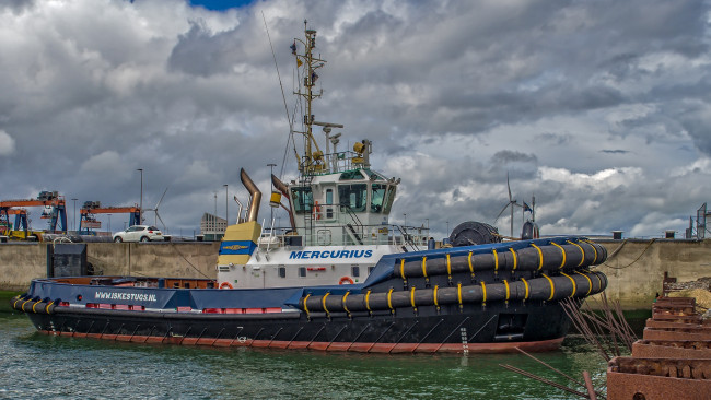 Обои картинки фото корабли, баркасы ,  буксиры, порт