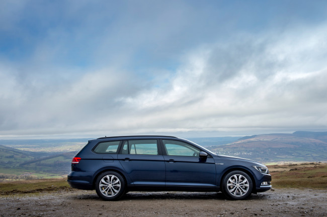 Обои картинки фото автомобили, volkswagen, passat, estate, bluemotion, b8, 2015г