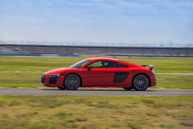 Обои картинки фото автомобили, audi, r8, v10, plus, красный, us-spec, 2017г