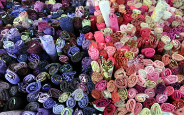 Картинка разное одежда +обувь +текстиль +экипировка ткани рулоны много