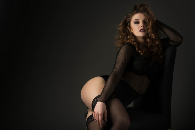 Обои картинки фото девушки, -unsort , брюнетки,  шатенки, взгляд, лицо