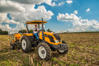 Картинка техника тракторы valtra