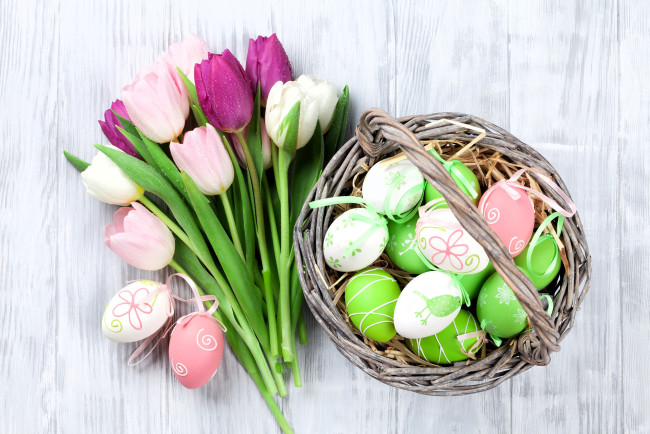 Обои картинки фото праздничные, пасха, тюльпаны, корзина, яйца