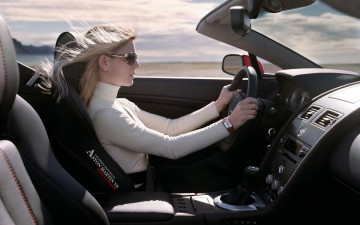 Картинка автомобили авто девушками