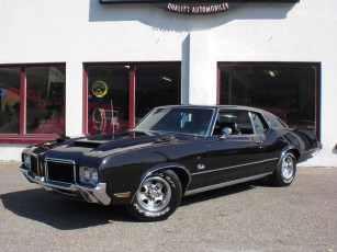 Картинка автомобили oldsmobile cutlass