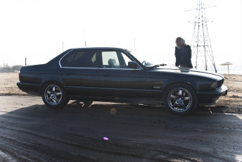 Картинка автомобили авто девушками