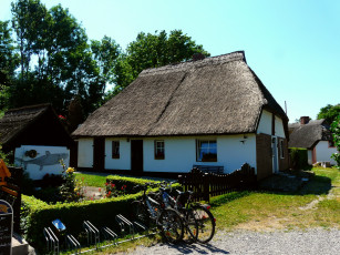 Картинка германия путгартен разное сооружения постройки дом забор велосипед